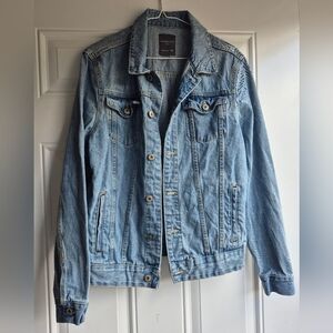 Primark Classic Light Wash Denim Jean Jacket With Pockets